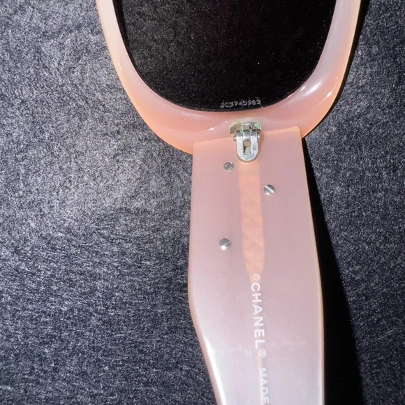 CHANEL Black and Pink Oversized Sunglasses - Picture 8 of 16